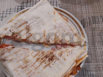 Tinginių pita pica pagrindine nuotrauka