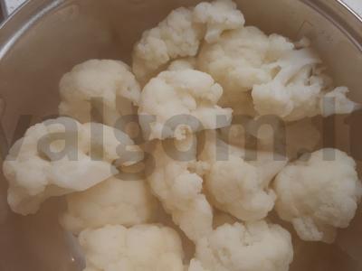 Orkaitėje su sūriu kepti žiediniai kopūstai Žingsnis 1