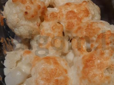 Orkaitėje su sūriu kepti žiediniai kopūstai pagrindine nuotrauka