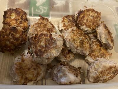 Jautienos ir vištienos kotletai pagrindine nuotrauka