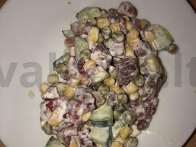 Salotos "3 stiklainiai" pagrindine nuotrauka