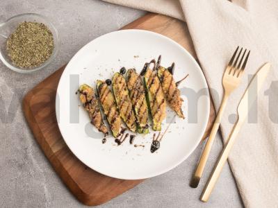 Cukinijos su Provanso žolelėmis, sūriu ir kiaušiniu pagrindine nuotrauka