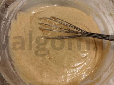 Morkų pyragas su prieskoniais, sultenėmis ir graikiniais riešutais Žingsnis 2