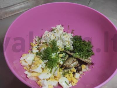 Paštetas su majonezu ir šprotais Žingsnis 1