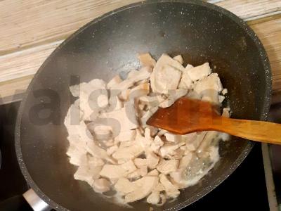 Kalakutiena su daržovėmis sojų padaže Žingsnis 1