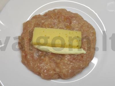 Kepti kotletai su pomidorais Žingsnis 2