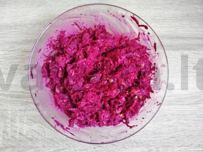 Neįprastos burokėlių salotos Žingsnis 2