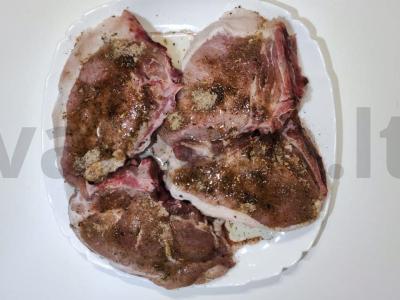 Gardi kiauliena daugiafunkcinėje keptuvėje Žingsnis 2