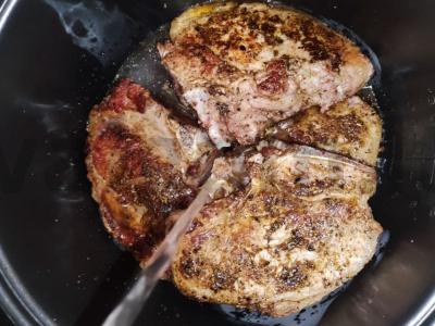 Gardi kiauliena daugiafunkcinėje keptuvėje Žingsnis 3