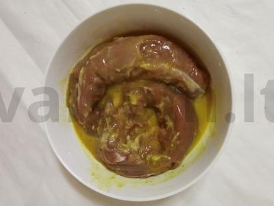Kiaulienos nugarinė, kepta su obuoliais Žingsnis 2