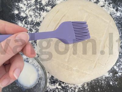 Naminė mielinė duona Žingsnis 8
