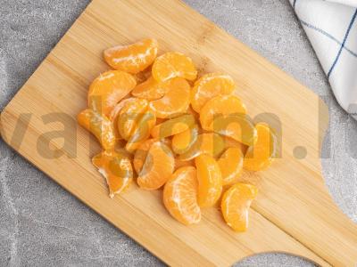 Tarkuotos spanguolės su mandarinais Žingsnis 1