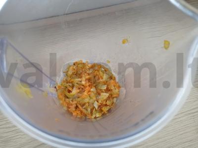 Bulvės su svogūnų padažu Žingsnis 3