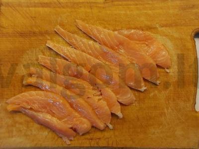 Lašišos suktinukai su varškės sūriu Žingsnis 1