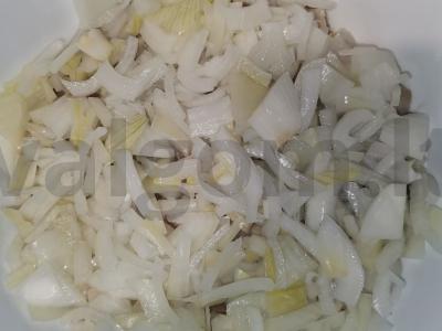 Salotos "Mushroom Glade" su vištienos filė Žingsnis 9