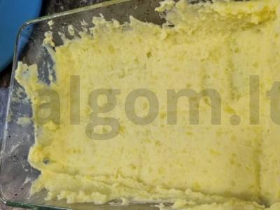 Kaimiško stiliaus troškinys su mėsa, sūriu ir žolelėmis Žingsnis 7