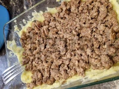 Kaimiško stiliaus troškinys su mėsa, sūriu ir žolelėmis Žingsnis 8