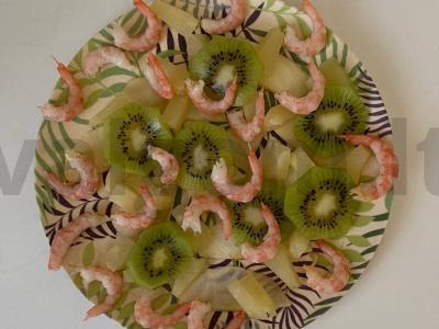 Vaisių ir krevečių salotos su kefyro ir majonezo padažu Žingsnis 2