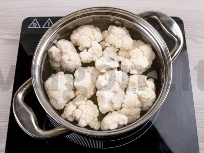 Troškinys su žiediniais kopūstais ir vištiena Žingsnis 3