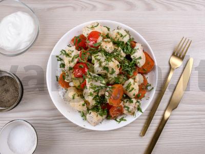 Troškinys su žiediniais kopūstais ir vištiena pagrindine nuotrauka