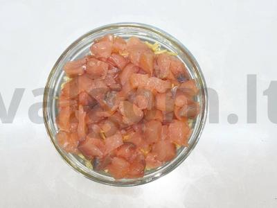 Sluoksniuotos salotos su krevetėmis ir lašiša Žingsnis 2