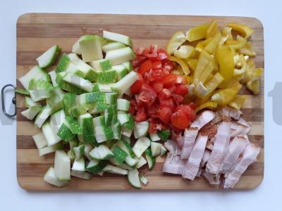 Cukinijos su pikantiška šonine Žingsnis 1