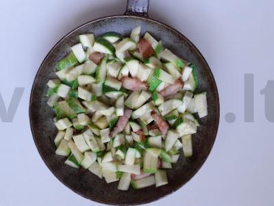 Cukinijos su pikantiška šonine Žingsnis 2
