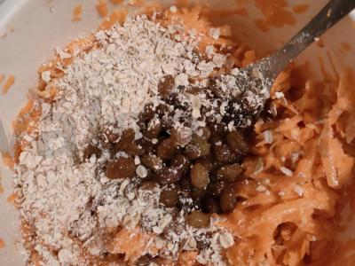 Morkų pyragas su cinamonu ir muskato riešutu Žingsnis 4