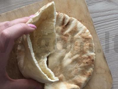 Įdaryta pita pusryčiams Žingsnis 1
