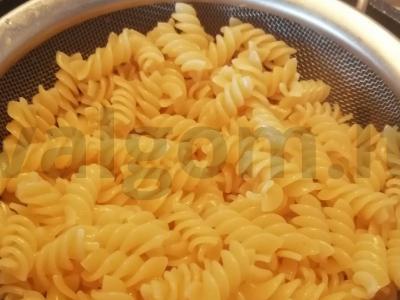 Pomidorų spiralės su vištiena Žingsnis 1