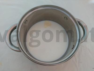 Karamelinis padažas iš kefyro, kakavos sviesto ir medaus Žingsnis 1