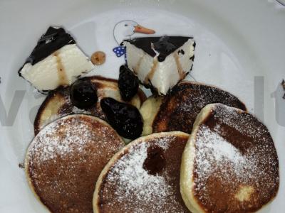 Ricotta sūreliai su alyvuogių aliejumi pagrindine nuotrauka