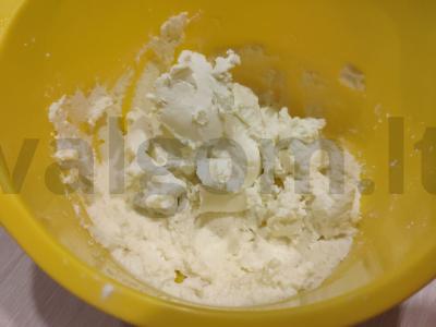 Varškės ir grietinėlės kremas Žingsnis 2