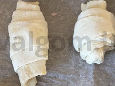 Migdoliniai kruasanai su cukraus pudra Žingsnis 2