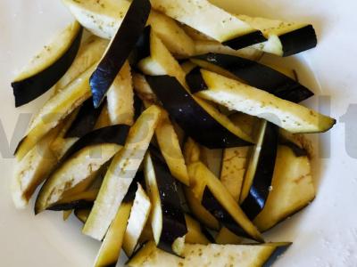 Gardūs kimči kopūstai su baklažanais Žingsnis 1