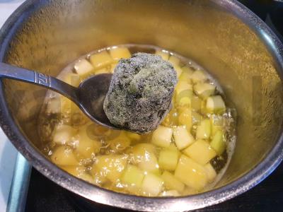 Kūdikių tyrelė su špinatais Žingsnis 3