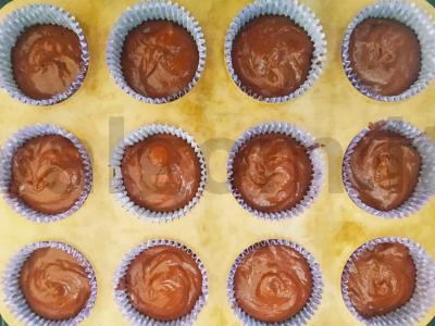 Erdvūs keksiukai su sviestiniu kremu Žingsnis 3