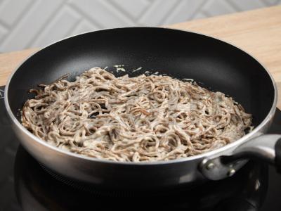 Soba grietinės padaže su česnakais Žingsnis 3