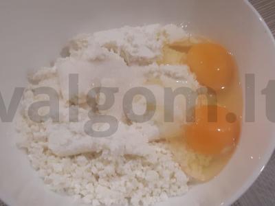 Švelnus bananų ir varškės kremo suflė su cinamonu Žingsnis 2