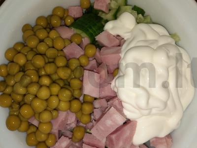 Kumpio ir žirnių salotos Žingsnis 5