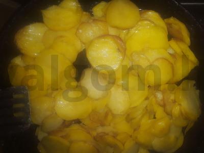 Skanios naminės keptos bulvės Žingsnis 1