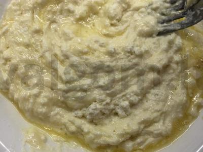 Švelnūs purūs sūrio pyragėliai Žingsnis 3