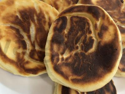 Švelnūs purūs sūrio pyragėliai pagrindine nuotrauka