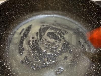 Omletas su sūriu ir kiaulienos sprandine Žingsnis 6