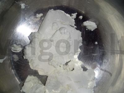 Varškės ir obuolių bandelės iš kvietinių miltų Žingsnis 1