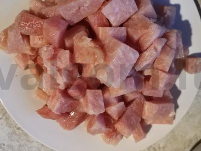 Bulvės su mėsa rankovėje Žingsnis 2