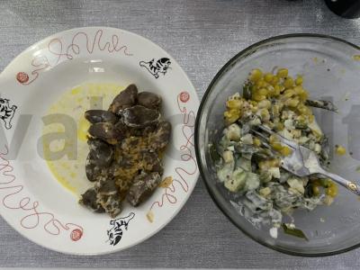 Vištienos širdelės, troškintos grietinėlėje pagrindine nuotrauka