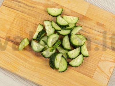 Salotos su mėtomis ir alyvuogių aliejumi Žingsnis 1