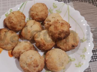 Skanūs avižinių dribsnių, sūrio ir varškės sausainiai pagrindine nuotrauka