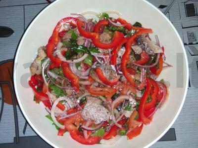 Salotos "Mano sportininkui" su kalakutiena ir raudonosiomis pupelėmis pagrindine nuotrauka